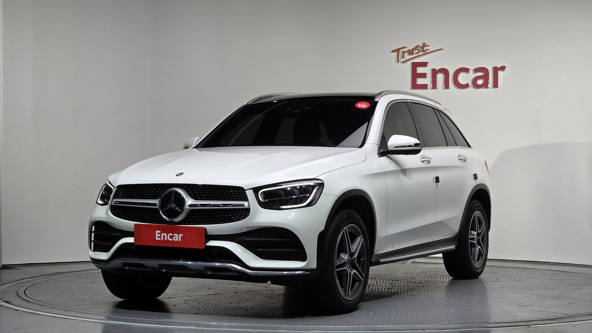 MERCEDES-BENZ GLC - View 1