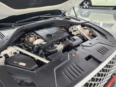 صورة 7 لـ 2022 Genesis GV70