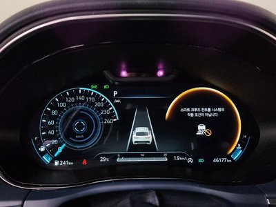 صورة 8 لـ 2022 Genesis GV70