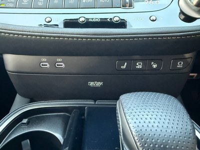 2023 Lexus LS — миниатюра 25