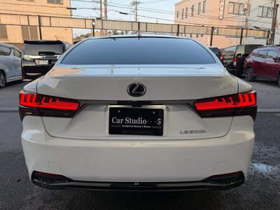 LEXUS LS - 10