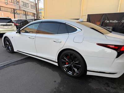 2023 Lexus LS — миниатюра 15