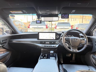 2023 Lexus LS — миниатюра 22