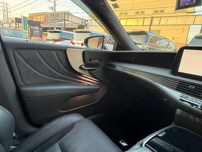 2023 Lexus LS — миниатюра 44