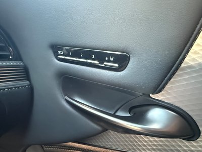 2023 Lexus LS — миниатюра 42