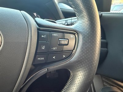 2023 Lexus LS — миниатюра 38