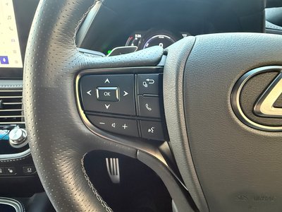 2023 Lexus LS — миниатюра 37