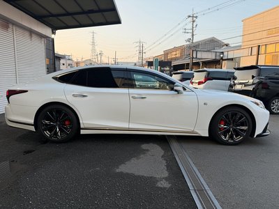 LEXUS LS - 8