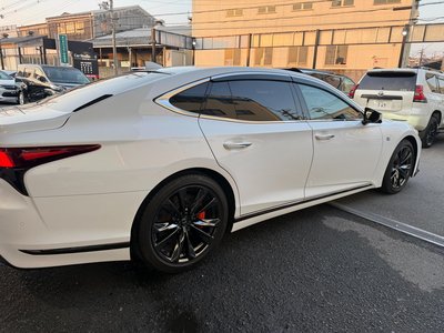 2023 Lexus LS — миниатюра 17