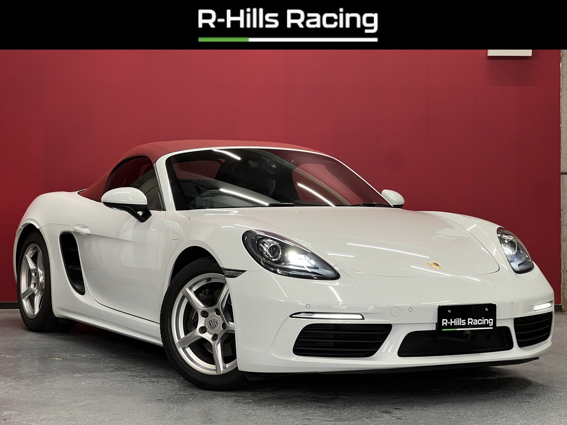 PORSCHE 718 BOXSTER - View 1
