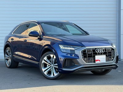 AUDI Q8 - 5