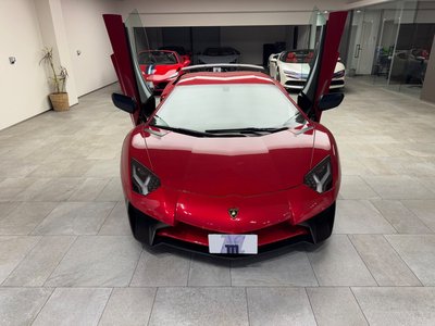 LAMBORGHINI AVENTADOR - 4