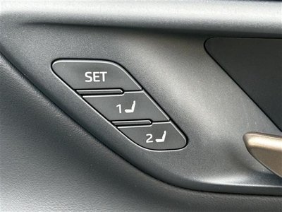 TOYOTA CROWN SPORT - 8