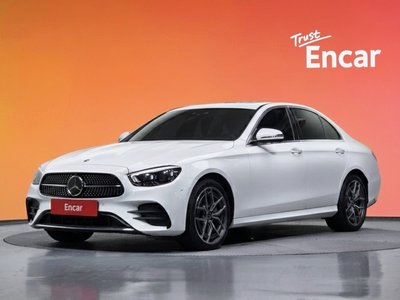 MERCEDES-BENZ E-CLASS - 1