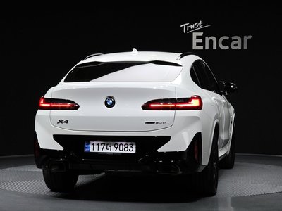2023 BMW X4 — фото 3