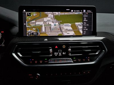 2023 BMW X4 thumbnail 23