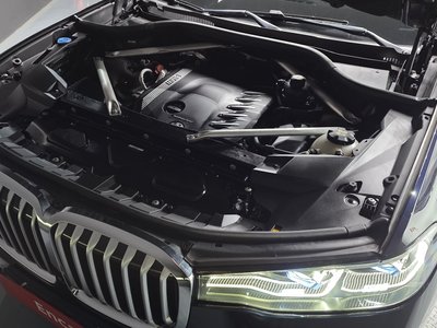 BMW X7 - 7