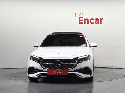 MERCEDES-BENZ E-CLASS - 2