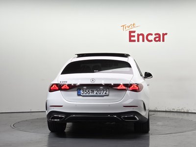 MERCEDES-BENZ E-CLASS - 3