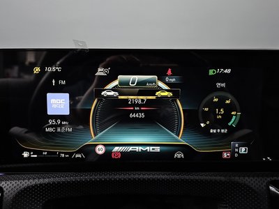 MERCEDES-BENZ CLA - 8