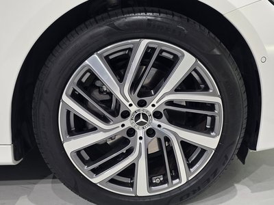 MERCEDES-BENZ E-CLASS - 6