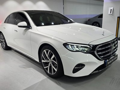 MERCEDES-BENZ E-CLASS - 4