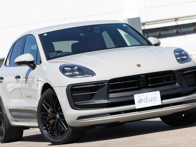 PORSCHE MACAN - 7