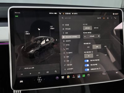 2024 Tesla MODEL Y — миниатюра 16