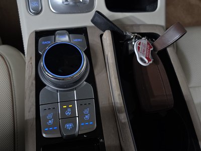 صورة مصغرة 24 لـ 2019 Genesis G90