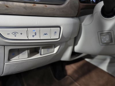 صورة مصغرة 26 لـ 2019 Genesis G90