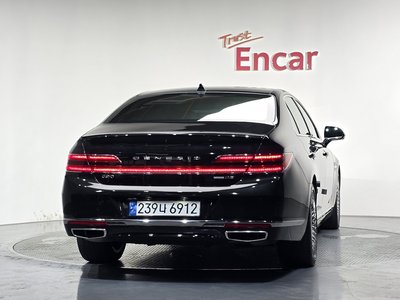 صورة 4 لـ 2019 Genesis G90