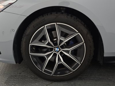 2025 BMW 5 SERIES photo 6