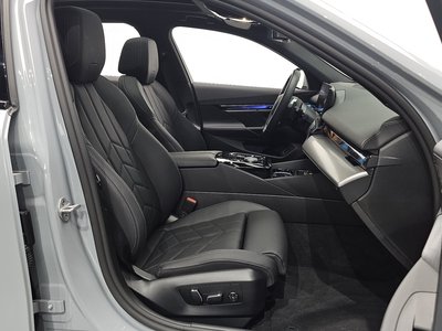 2025 BMW 5 SERIES — миниатюра 13