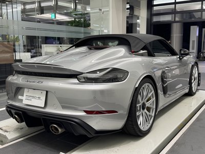 PORSCHE 718 SPYDER - 5