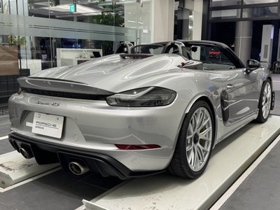 PORSCHE 718 SPYDER - 4