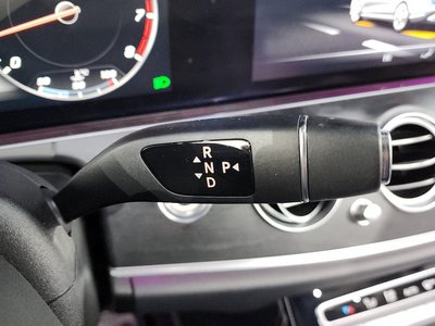 MERCEDES-BENZ E-CLASS - 9