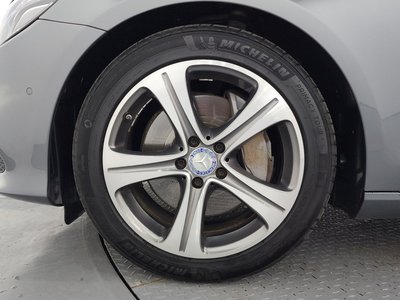 MERCEDES-BENZ E-CLASS - 6