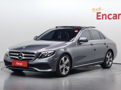 MERCEDES-BENZ E-CLASS - 1