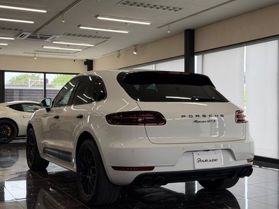 2016 Porsche MACAN 缩略图 12