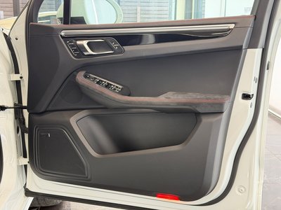 2016 Porsche MACAN 缩略图 16