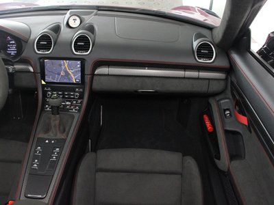 2025 Porsche 718 SPYDER — миниатюра 18