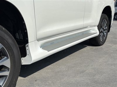 TOYOTA LAND CRUISER PRADO - 10