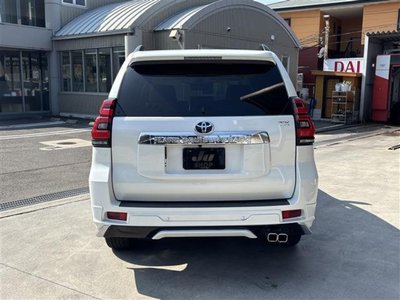 TOYOTA LAND CRUISER PRADO - 6