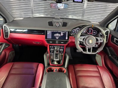 صورة 2 لـ 2018 Porsche CAYENNE