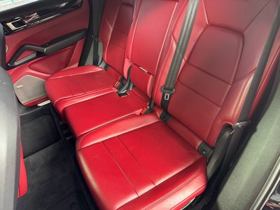 صورة 5 لـ 2018 Porsche CAYENNE