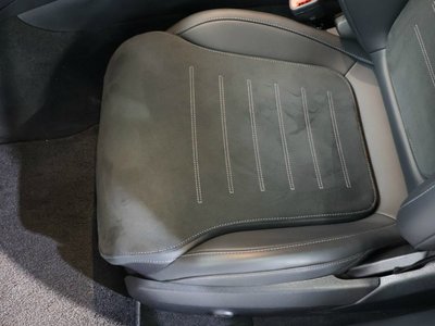 MERCEDES-BENZ C-CLASS - 9