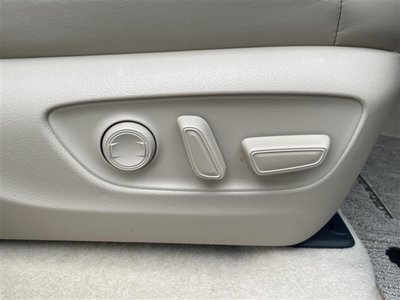 2023 Toyota LAND CRUISER 300 — миниатюра 29