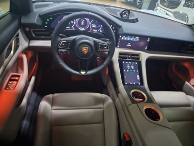 2025 Porsche TAYCAN 照片 5