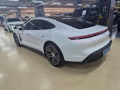 2025 Porsche TAYCAN 照片 7