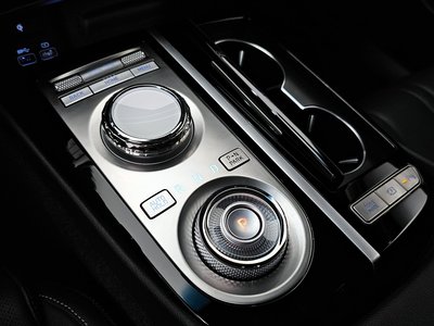 GENESIS G80 (RG3) - 9